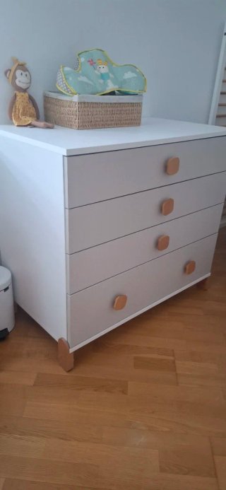 Cómoda Blanca y Gris