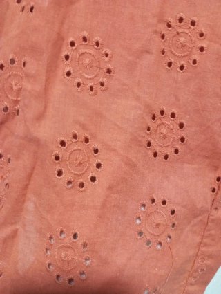 Blusa teja manga corta calada