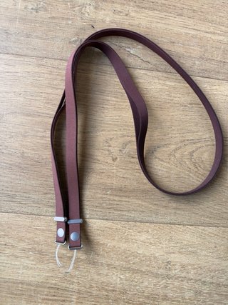 Funda Apple iPhone 17 Pro con Correa Crossbody