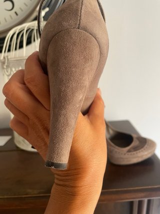 Zapatos de tacón italianos beige
