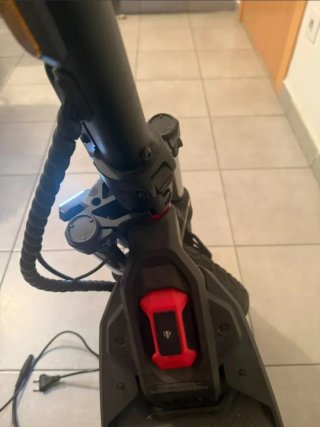 Patinete Eléctrico con Bolsa de Manillar