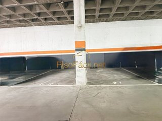 Garaje en venta en Reyes en Parla