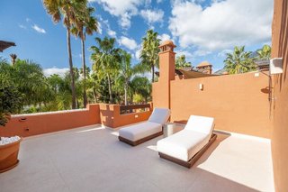 Casa adosada en alquiler en Lomas de Marbella Club en Marbella
