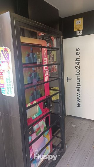 Local comercial en venta en El Ejido - La Merced - La Victoria en Málaga