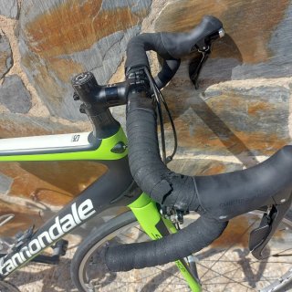 Bicicleta Cannondale Synapse carbono
