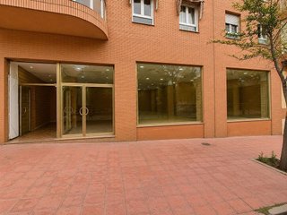 Local comercial en alquiler en San Luis en Almería
