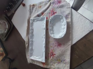 Pastillero joyero blanco con flores