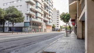 Local comercial en alquiler en Artigas - Llefià en Badalona