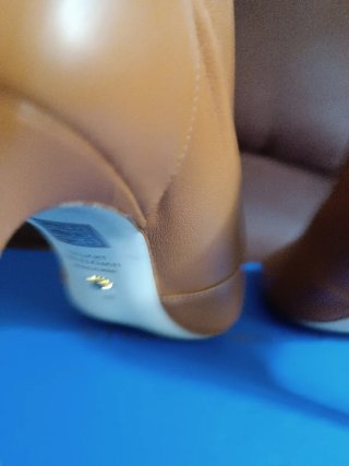 Botines Stuart Weitzman Piel Tacon Aguja Beige