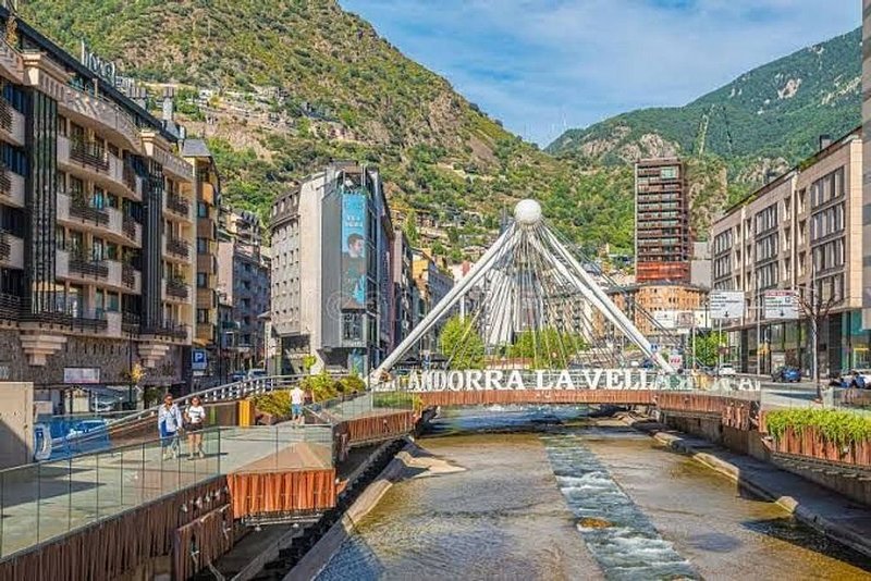 Commercial premises for rent in Andorra la Vella · 8 of 12