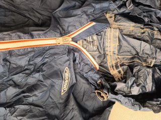 Chubasquero Ferrino niño talla 8 plegable