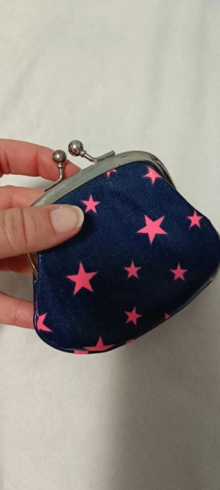 Monedero pequeño estrellas azul y rosa