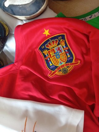 Lote Ropa Deportiva y Zapatillas