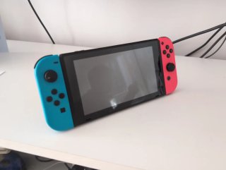 Nintendo Switch Azul y Roja