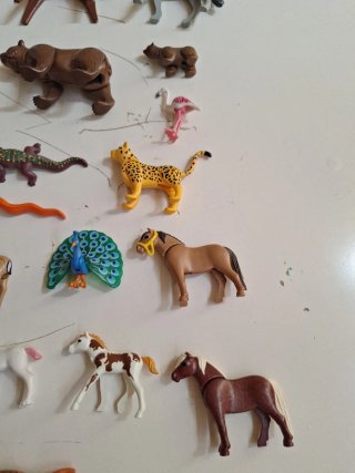 Lote de animales de juguete