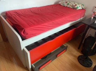 Cama Nido Blanca y Roja