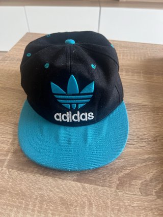 Gorra Adidas Negra y Turquesa