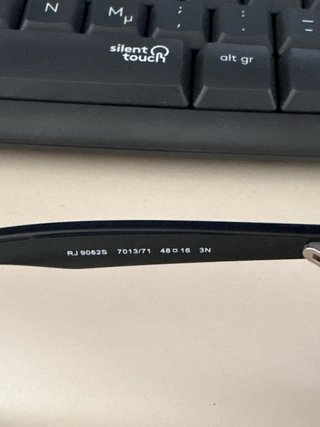 Gafas de Sol Ray-Ban para Niños Modelo RJ 9062S