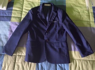 Traje de niño azul marino