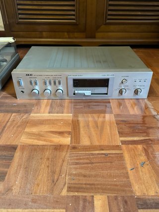 Amplificador Estéreo Vintage Akai AM-U02