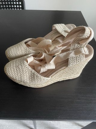 Sandalias Dany Beige Ante Tacon