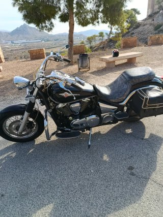 Kawasaki Vulcan VN 900 Negra