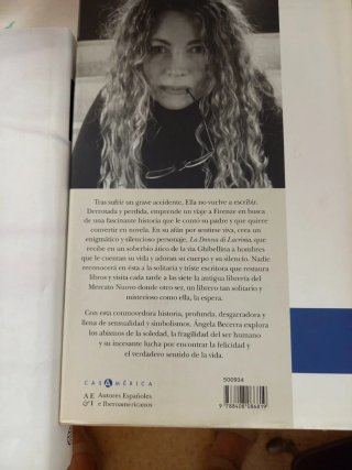 Lo que le falta al tiempo (Spanish Edition)