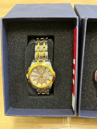 Relojes de pulsera para mujer y hombre