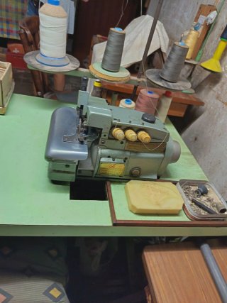 Máquina de coser Overlock industrial