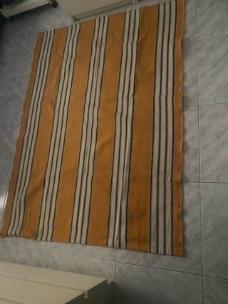 Alfombra de Rayas Amarillas y Beige
