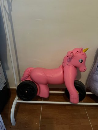 Unicornio correpasillos rosa