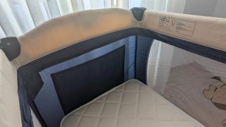 Cuna de viaje plegable. Entrega en persona