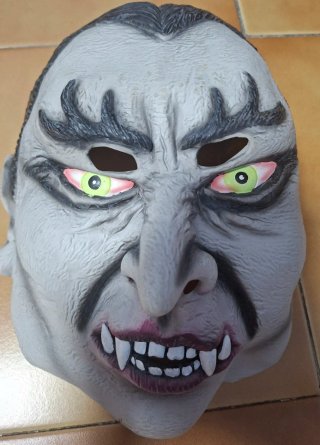 Careta de Drácula para Halloween