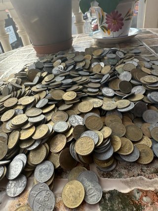 Lote de Monedas Antiguas: Pesetas y Céntimos