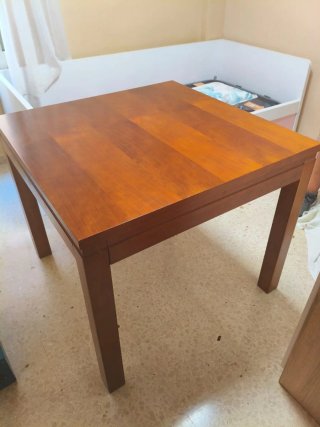 Mesa de Madera Cuadrada (Incluye Tapa de Cristal)