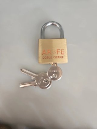 Cadena con Candado de Seguridad
