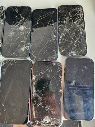 Lote de 18 iPhone para piezas