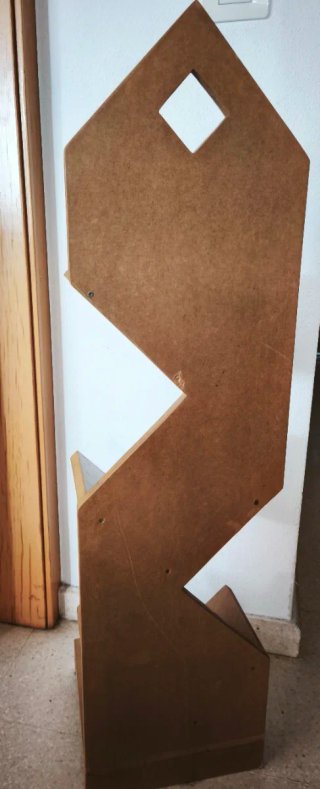 Estantería Vertical de Madera en Zigzag