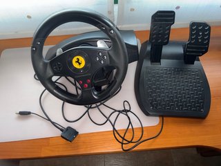 Volante Ferrari GT Experience Thrustmaster