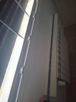 Balda cubreradiador de madera blanca