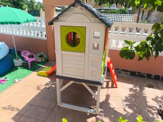 Casita infantil Smoby con tobogán