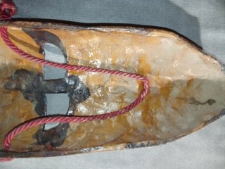 Raffinata Maschera Etnica in Terracotta Dipinta