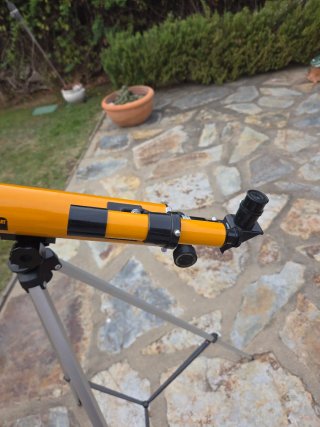 Telescopio Astronómico Konustart-600