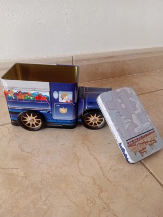 Coche Musical Navideño Lata. Papá Noel