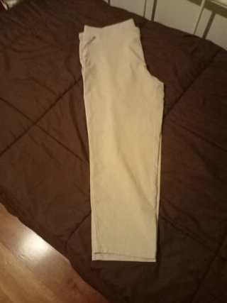 Conjunto de Blusa Estampada y pantalón beige