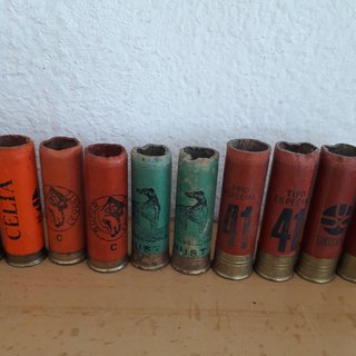 15 CARTUCHOS DE CARTON ANTIGUOS VACIOS
