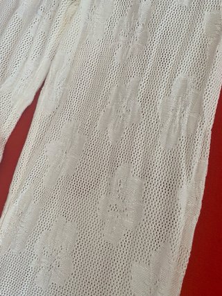 Pantalón Blanco Calado, acampanado.