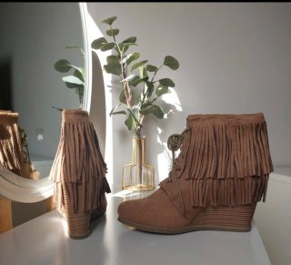 Botines cuña ante marrón talla 40 Corina