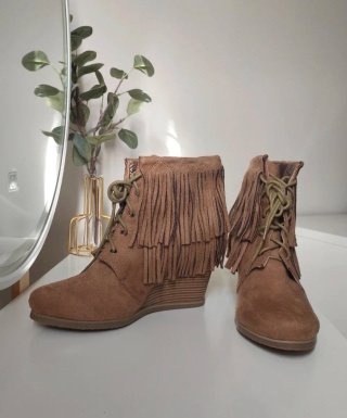 Botines cuña ante marrón talla 40 Corina