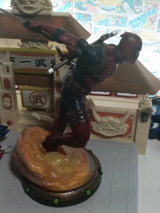 Figura de Deadpool 28cm